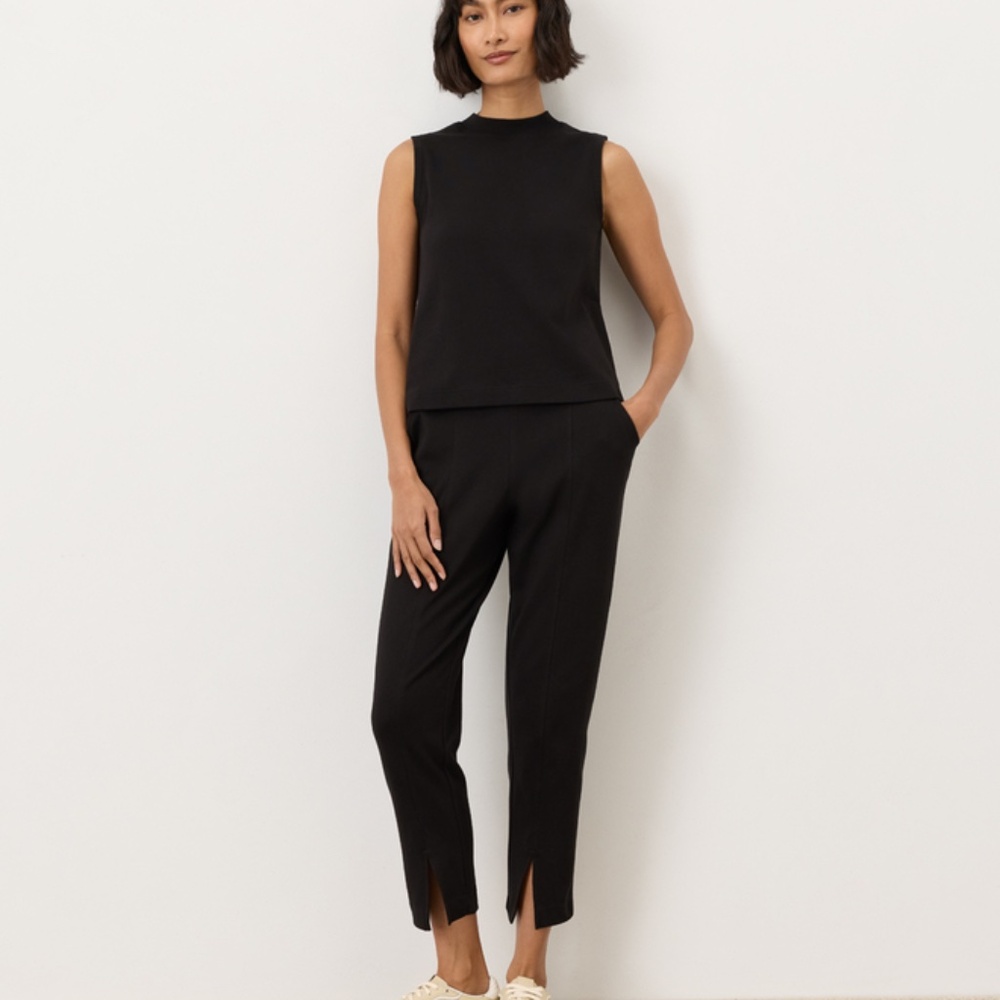 NWT Pact organic airplane tapered leg pants